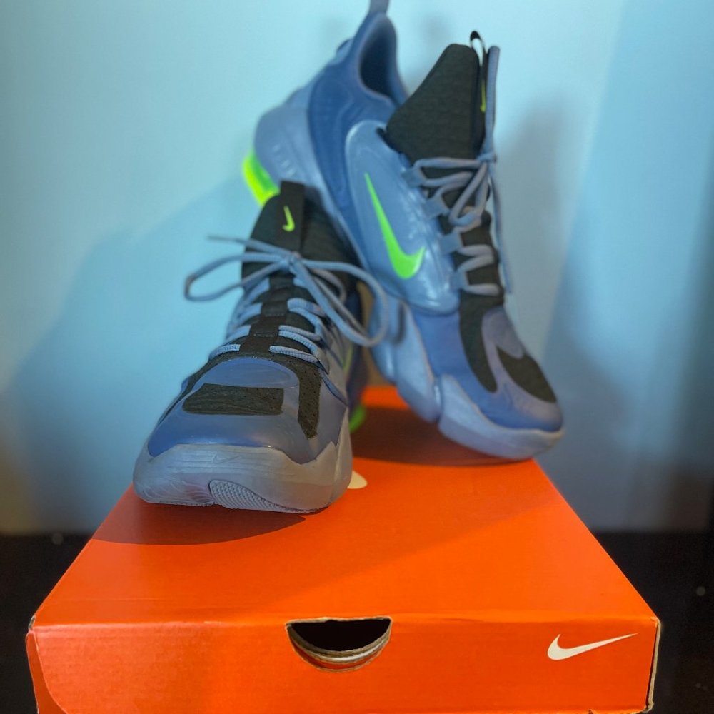 Nike Air Maxs Alpha Savage